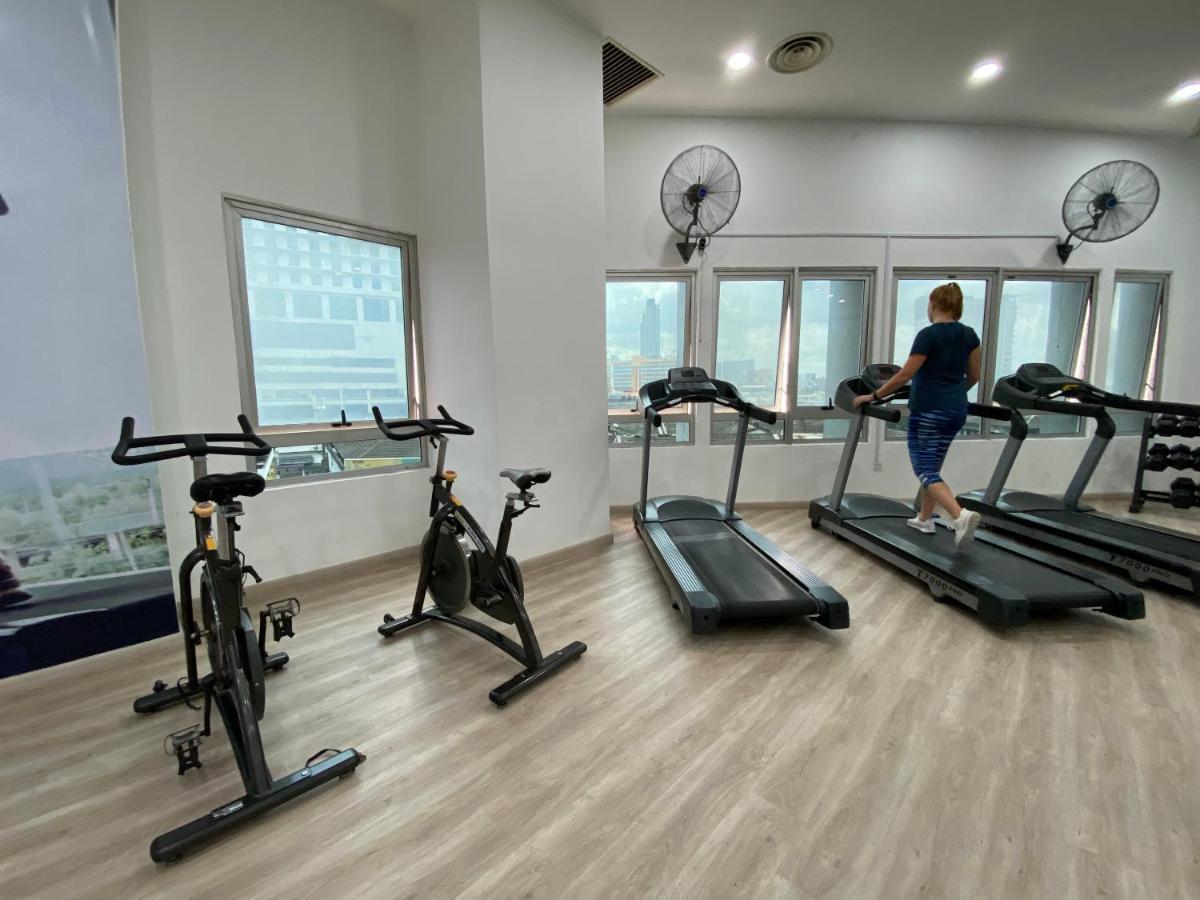 Apartmán Spacious 3R,2R,Studio 5Min Walk To Time Square,Lalaport, Pool,Gym,Wifi Kuala Lumpur Exteriér fotografie